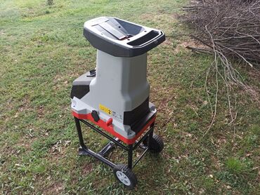 Baštenski alati i oprema: Izuzetna seckalica - drobilica za granje. Radi odlično, vrlo malo je — 5