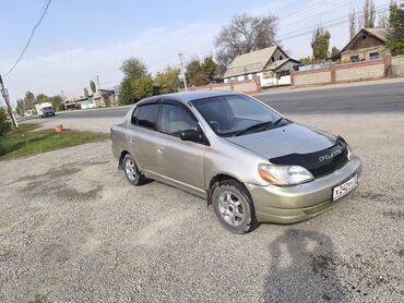 Toyota: Toyota Vitz / Platz / Yaris / Echo: 2001 г., 1 л, Автомат, Бензин, Седан