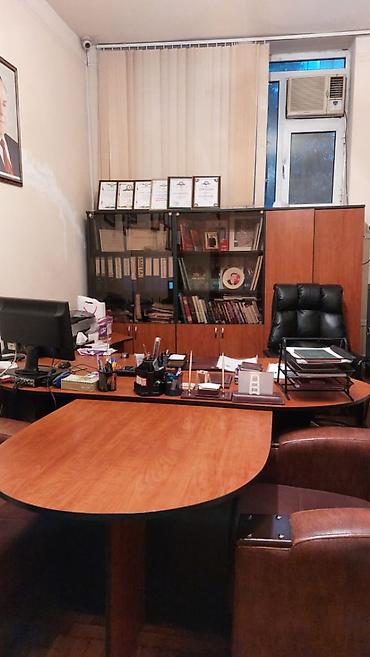 Ofis mebeli: Ofis mebeli dəsti – klassik üslub Tərkibi: - Geniş L formalı iş — 2