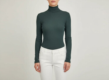 krótkie spodenki do grubych rajstop: Sinsay, Women`s golf, size S