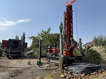 Услуги по строительству и ремонту: Бурение скважин на воду наша команда производит бурение скважин на — 4