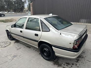 бампер опель вектра а: Opel Vectra: 1993 г., 1.8 л, Механика, Бензин, Хэтчбэк — 3