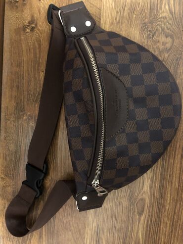 louis vuitton klatch в Кыргызстан: Сумка бананка Louis Vuitton