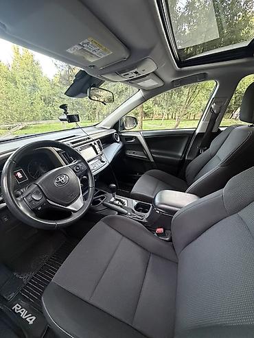 женщин: Toyota RAV4: 2018 г., Автомат, Бензин, Кроссовер — 8