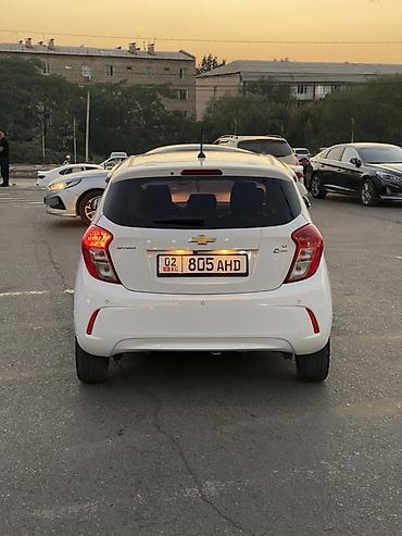 kiya bongo: Chevrolet Spark: 2016 г., 1 л, Автомат, Бензин, Хэтчбэк — 3