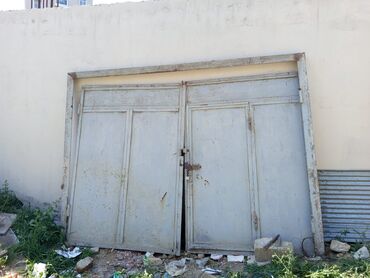 Darvazalar: Darvazalar, Həyət üçün