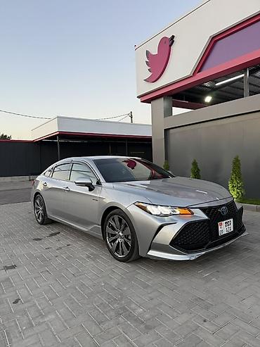 Транспорт: Toyota Avalon: 2019 г., 2.5 л, Гибрид, Седан — 2