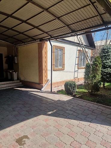 Продажа коттеджей и домов: Продаём дом 2 этажа. 2,8 сотки по документам,факт 3,5 сотки. 190м² — 16