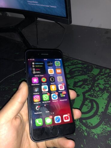 телефон мекен: IPhone 8, Колдонулган, 64 ГБ, Black Titanium, Заряддоочу түзүлүш, 79 %