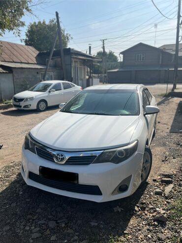 срочно продается машина: Toyota Camry: 2014 г., 2.5 л, Автомат, Гибрид, Седан