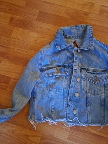 Ostale jakne, kaputi, prsluci: Zenska kratka teksas jakna, nova vel S .Italijanska nenosena na lalafo.rs — 2 Ostale jakne, kaputi, prsluci: Zenska kratka teksas jakna, nova vel S .Italijanska nenosena — 2