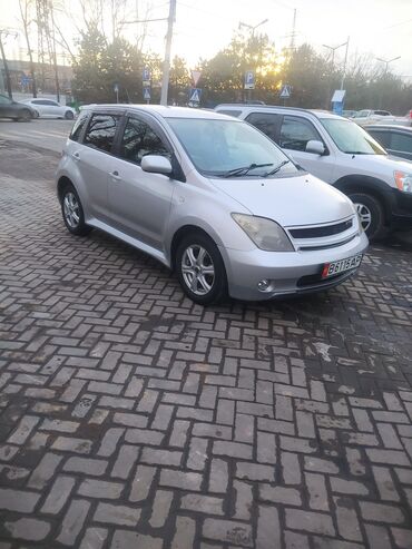 Toyota: Toyota ist: 2003 г., 1.3 л, Автомат, Бензин