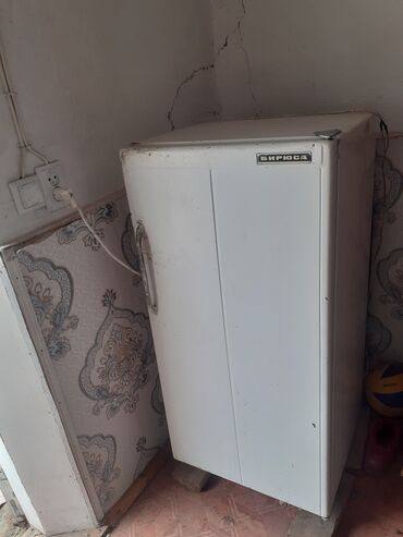 самодельный холодильник: Холодильник Biryusa, Б/у, Однокамерный