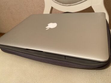işıqlı klaviatura: Qiymət-550azm Əlaqə:070-720-50-40 Apple MacBook (gümüş rəng, alüminium