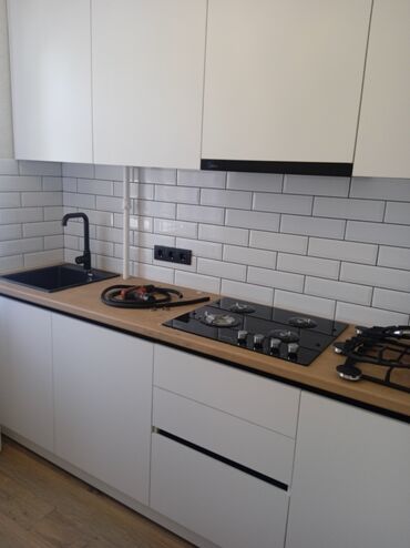 Другие стройуслуги: Услуги по укладке плитки для ванных комнат, кухонь и других помещений — 22