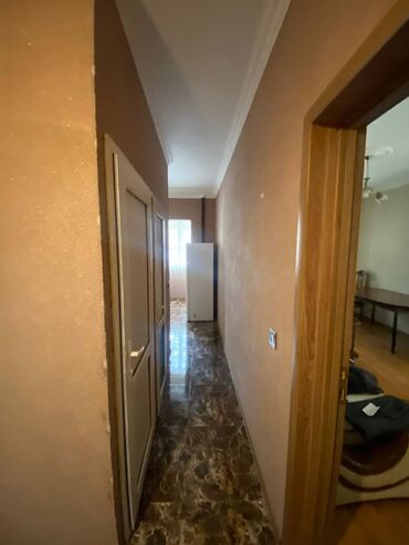 Uzunmüddətli kirayə mənzillər: Azadlıq metrosunun yaxınlığı, Piyada 4-5 dəqiqə məsafədə, 9 mərtəbəli — 10