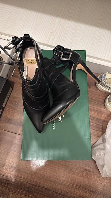 ysl tufli: ZARA Trafaluc qadın ayaqqabısı – qara rəngdə, incə burunlu və nazik — 1