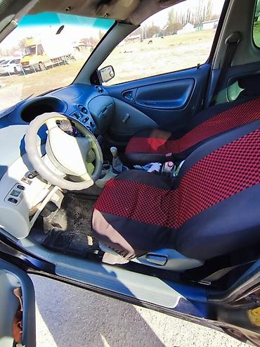 Toyota: Toyota Vitz: 2000 г., 1 л, Хэтчбэк — 6