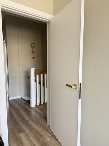 срочно дешева продаю дом в бишкеке: 120 м², 4 комнаты, Утепленный, Теплый пол, Бронированные двери