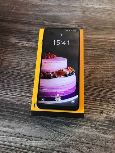 телефон realme: Realme 9 5G, 128 ГБ, цвет - Белый, 1 SIM, 2 SIM