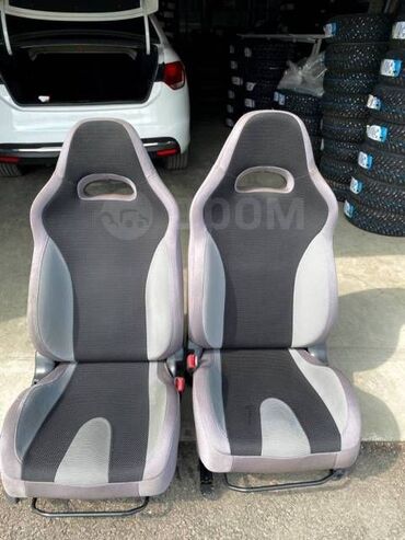 реставрация сидений автомобиля из кожи: Переднее сиденье, Велюр, Subaru 2003 г., Б/у, Оригинал, Япония