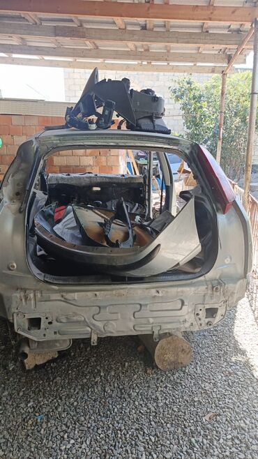 Digər avtomobil ehtiyat hissələri: Ford Focus II (2004–2011) üçün ehtiyat hissələri Maşın tam sökülüb — 2