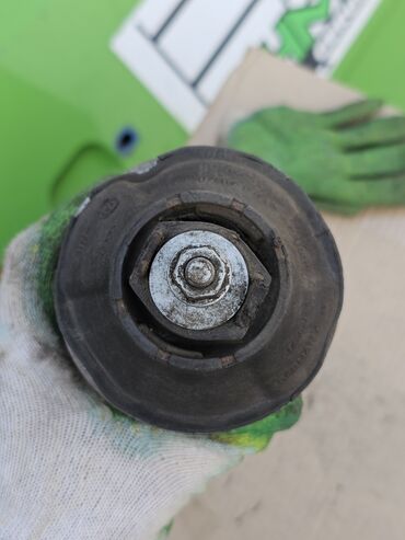 Подушки мотора: Подушка мотора Volkswagen 1998 г., Б/у, Оригинал, Германия — 11