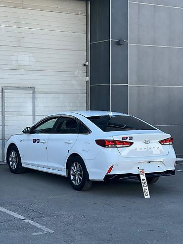 Транспорт: Hyundai Sonata: 2021 г., 2 л, Автомат, Газ, Седан — 6