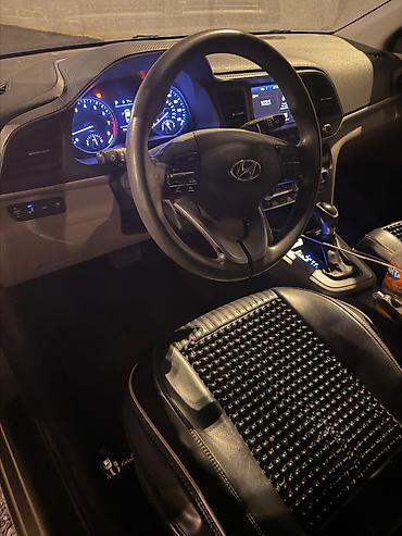 model y: Hyundai Elantra: 2019 г., 2 л, Автомат, Бензин, Седан — 2