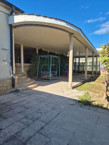 Həyət evləri və villaların satışı: Novxanıda, Görədil dəmir yolu stansiyasına piyada 10-15 dəqiqəlik — 29