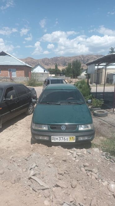 volkswagen t3: Volkswagen Passat: 1995 г., 2 л, Механика, Бензин, Седан