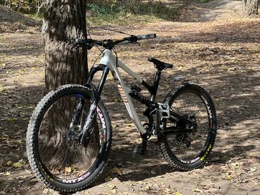 фирмы горных велосипедов: Двухподвес для трейл/эндуро на 27.5 Тормоза shimano slx m7100 Система