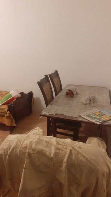 Uzunmüddətli kirayə mənzillər: Kirayə üçün 2 otaqlı mənzil (studiyaya yaxın plan). Şəkillərdə — 4