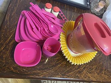 Дом и сад: Plastik süfrə/düşərgə dəsti – çəhrayı rəngdə Piknik seti Dəst — 1