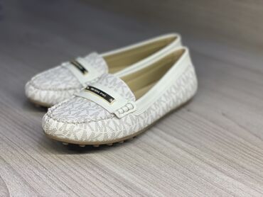 мк кроссовки: Лоферы, 35.5, Michael Kors, Новый, цвет - Белый, Самовывоз