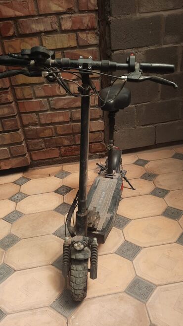 велосипет бу: Продаю электросамокат 
KUGOO M4 PRO