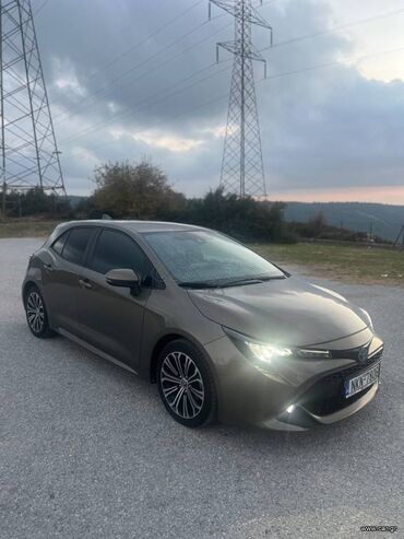 Toyota: Toyota Corolla: 1.8 l. | 2022 έ. Χάτσμπακ — 3
