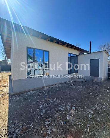 с хранения: 🏠Продаётся дом в г. Шопоков 🟡Комнаты: 3 🟡Участок: 4 соток 🟡Отопление — 2