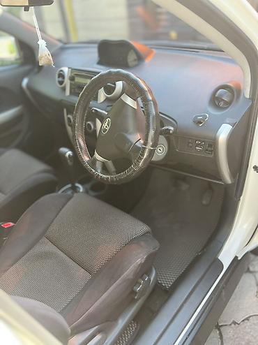 Toyota: Toyota Ist: 2002 г., 1.5 л, Автомат, Бензин, Хэтчбэк — 7