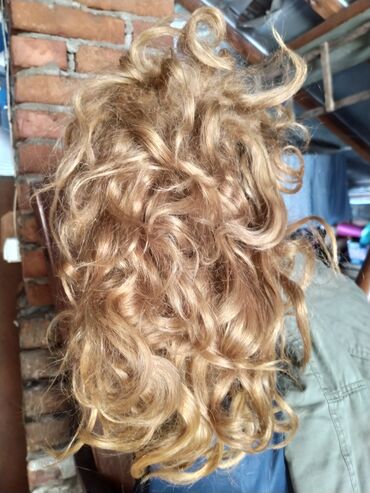 Perike i klipse: Prodajem periku prirodna kosasvetlo - braon bojadugačkatežina na lalafo.rs — 5 Perike i klipse: Prodajem periku prirodna kosasvetlo - braon bojadugačkatežina — 5