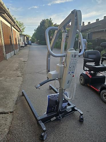 Medicinska oprema: Elektro-hidraulični pacijent lift Invacare sa remenom - Nosivost: do — 7