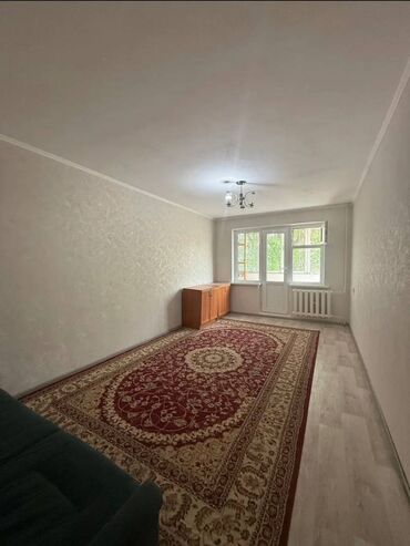 снять жилье в кыргызстане: 2 комнаты, 42 м², 104 серия, 3 этаж, Косметический ремонт