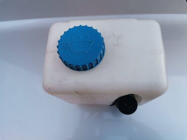 Auto delovi: Posuda prskalice brisaca sa motorom Lada 2121,21213,21214 Niva, Lada — 4