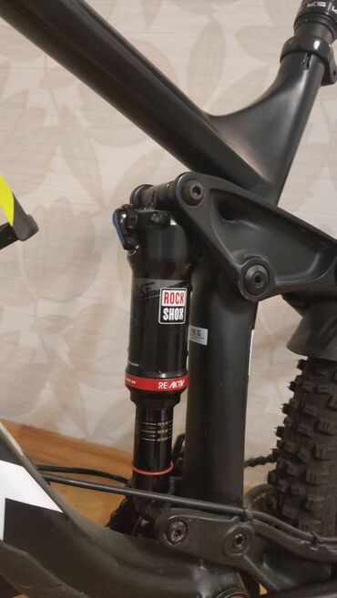 İdman velosipedləri: İşlənmiş Dağ velosipedi Trek, 28", sürətlərin sayı: 11, Ünvandan götürmə — 7