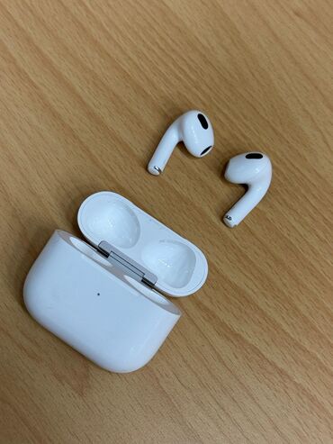 Qulaqcıqlar: Simsiz (Bluetooth) İşlənmiş Qulaqcıqlar Apple, rəng - Ağ