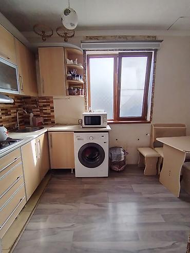 ucuz evler satisi: Hovlulu həyət evi - Dəmir darvazalı giriş, hündür hasarlı həyət - — 8