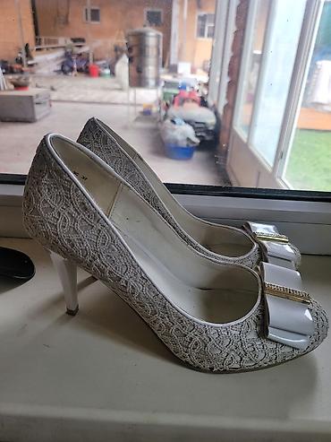 Электродвигатели: Комплект разнородного оборудования и мебели: 1) Электродвигатель с — 12