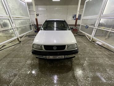 газ 53 вадовоз: Volkswagen Vento: 1992 г., 1.8 л, Механика, Газ, Седан