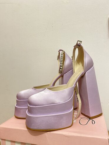 жен обувь: Туфли Versace, 39, цвет - Фиолетовый