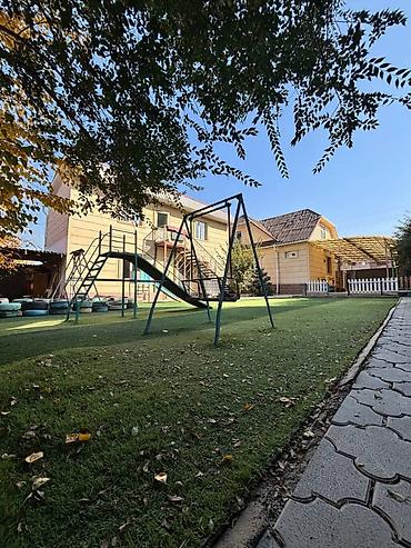 Продажа коттеджей и домов: 🏡 Продаётся дом 📍 Ахунбаева / Муромская 📐 Участок 5.7 соток 📏 32,5 × — 2